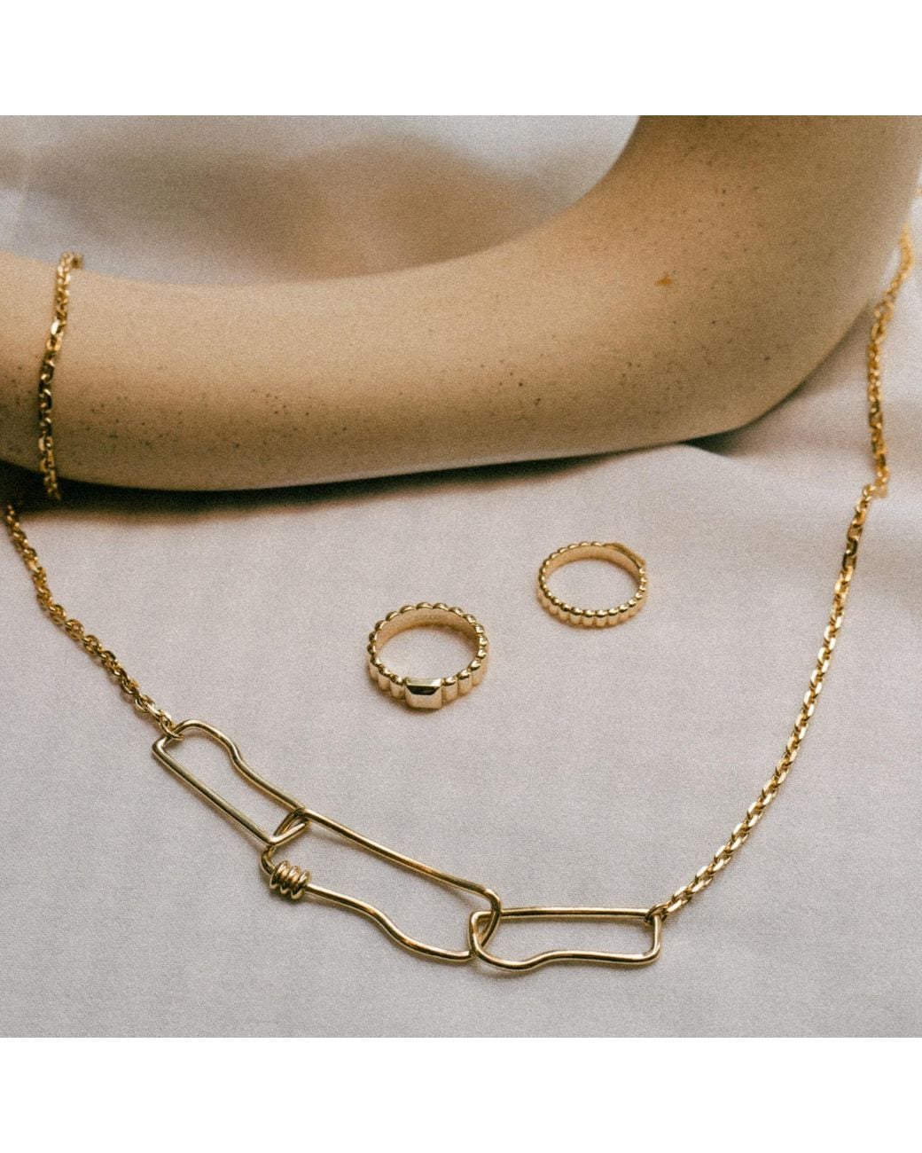 Lait & Lune Metallic Volute Necklace