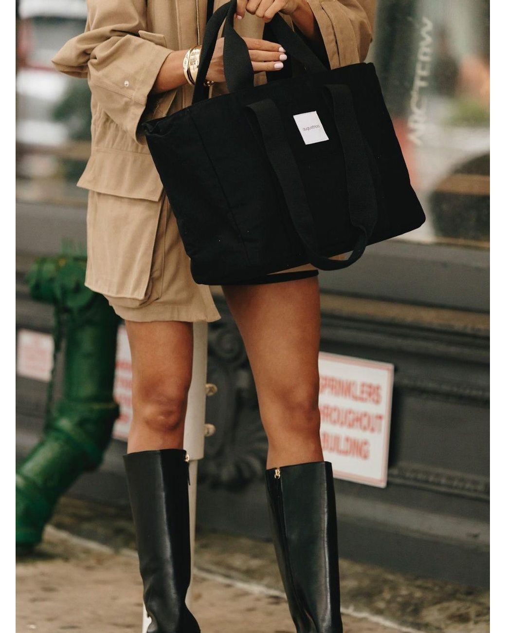 augustnoa Black The Everyday Tote