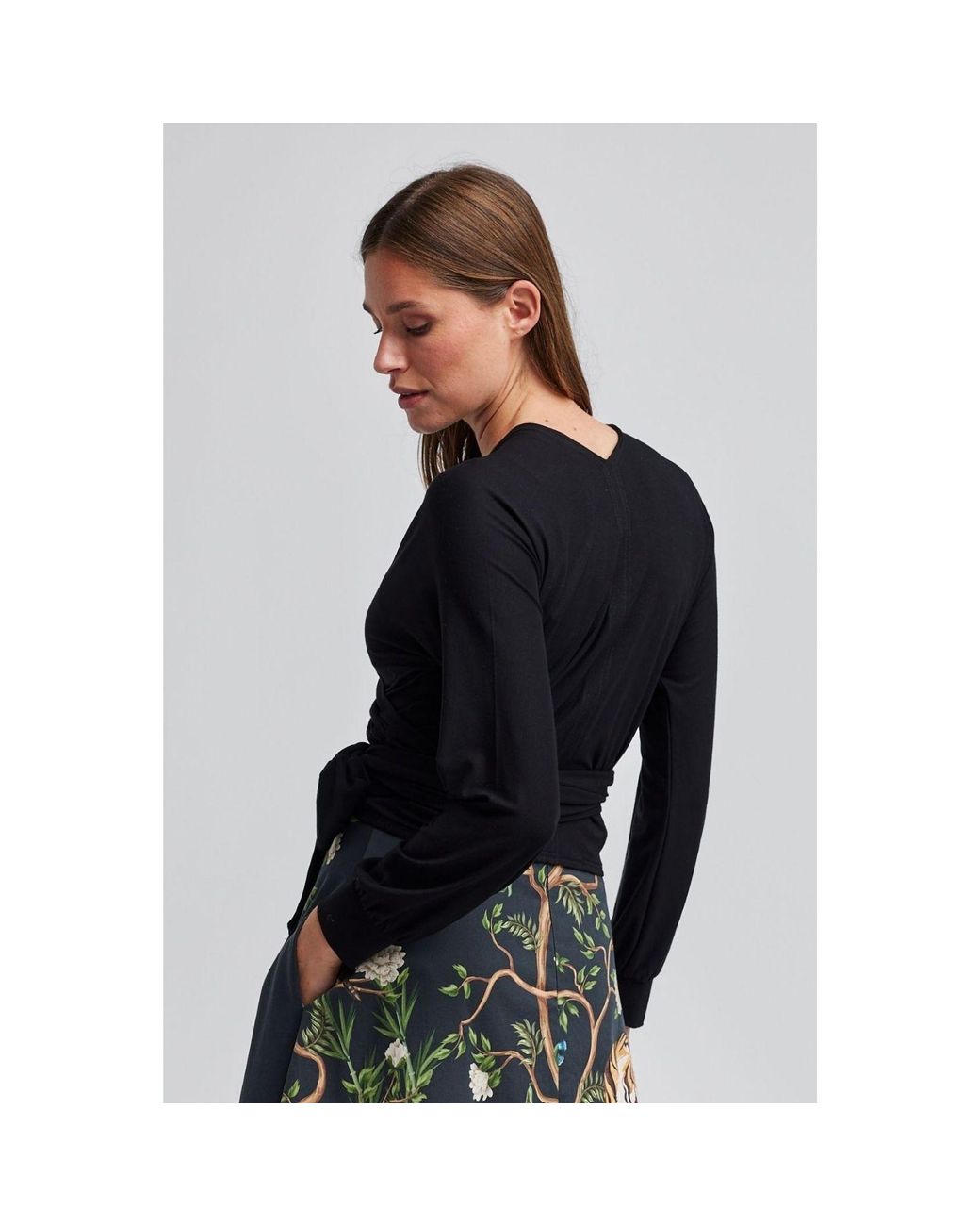 Marianna Déri Black Wrap Shirt