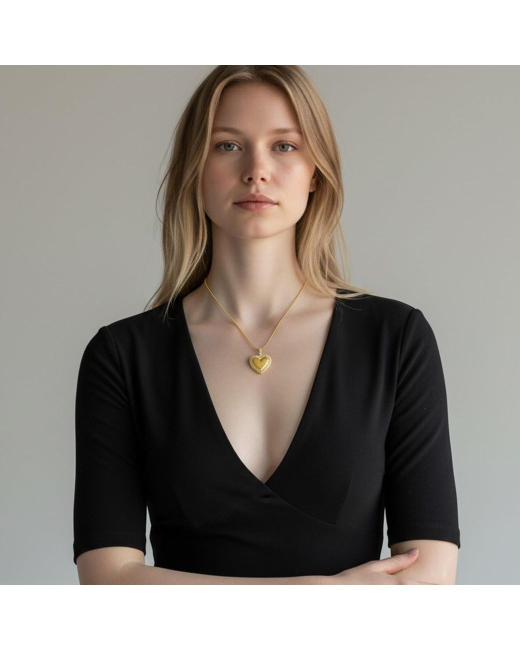 Maison De Gala Metallic Heart Pendant Necklace