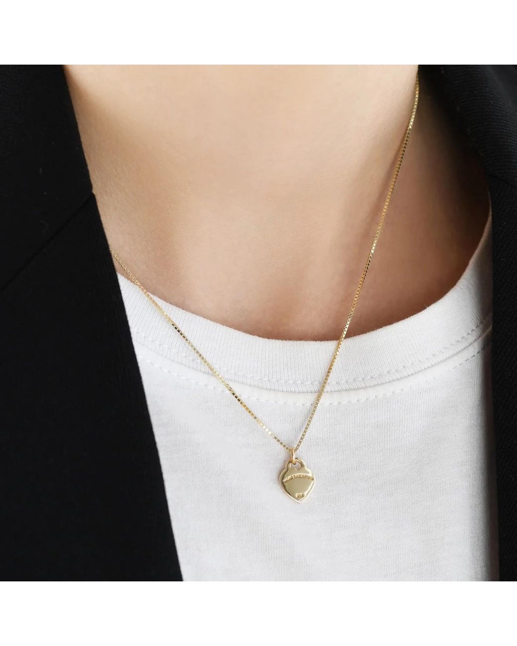 Von Treskow Metallic Box Chain Vt Heart Necklace