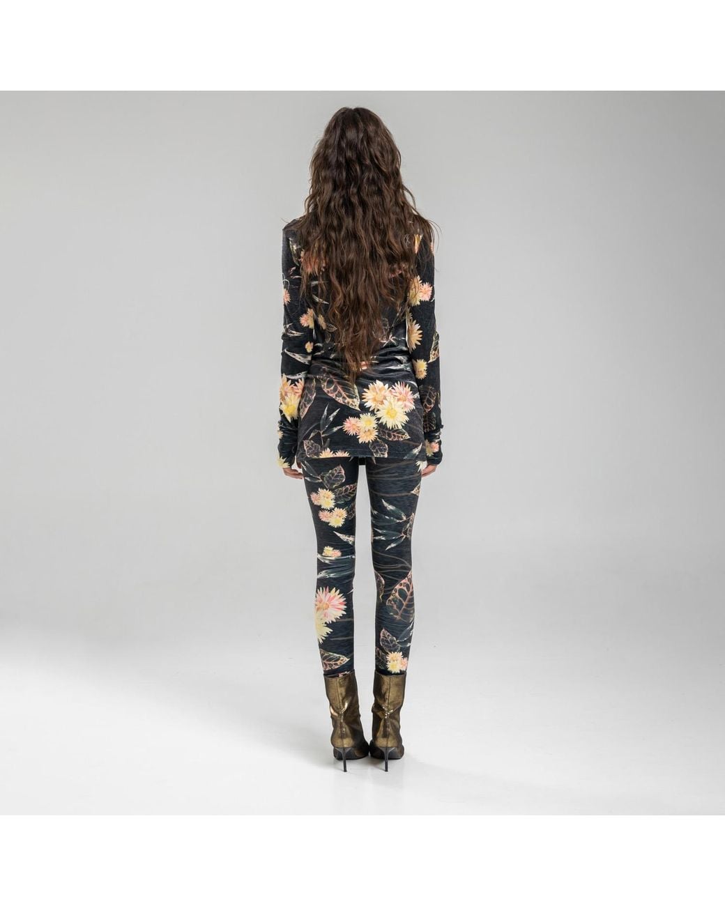 ARTISTA Black Balance Long Sleeves Turtleneck