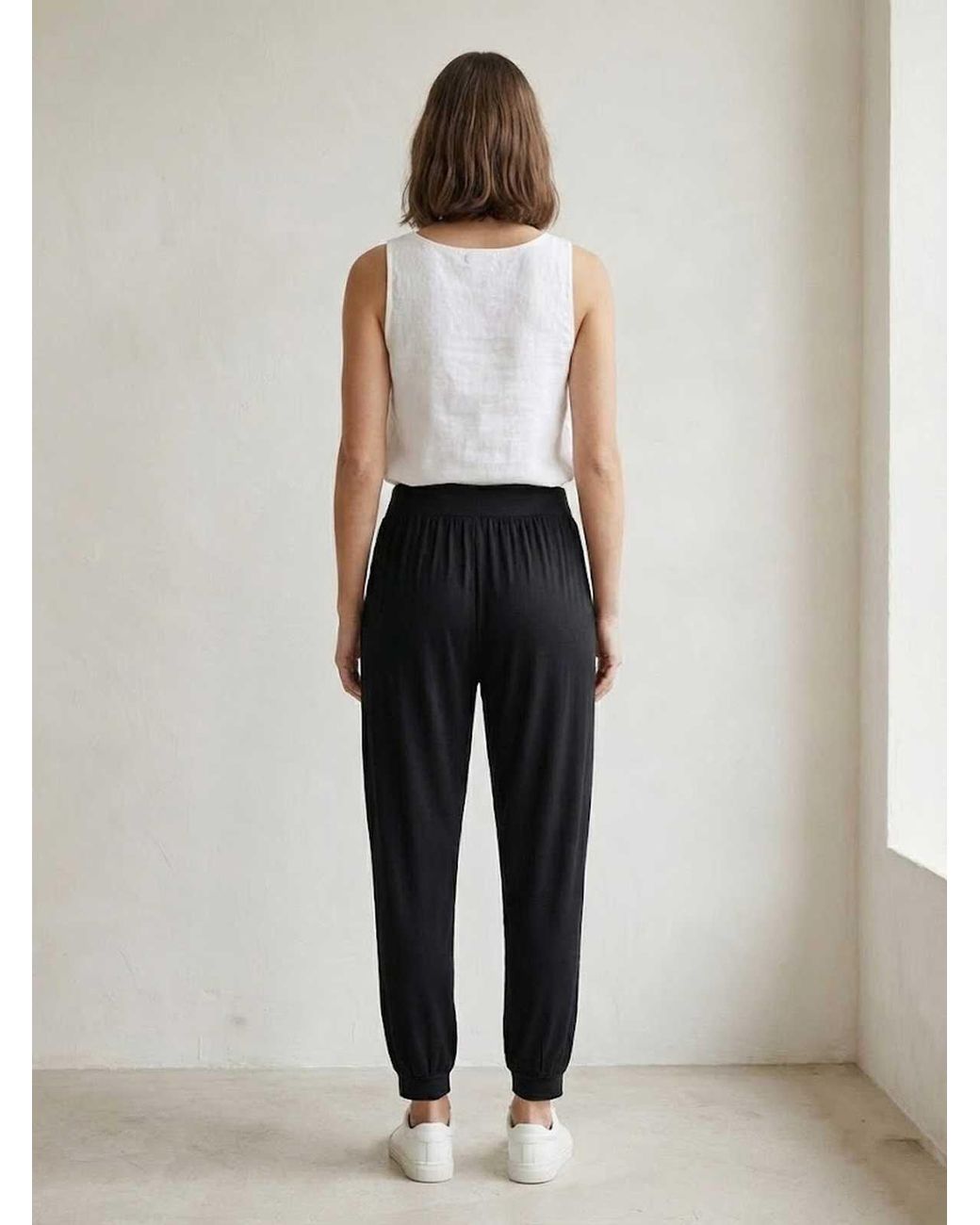 Conquista Black Relaxed Jogger Pants With Elastic Waist