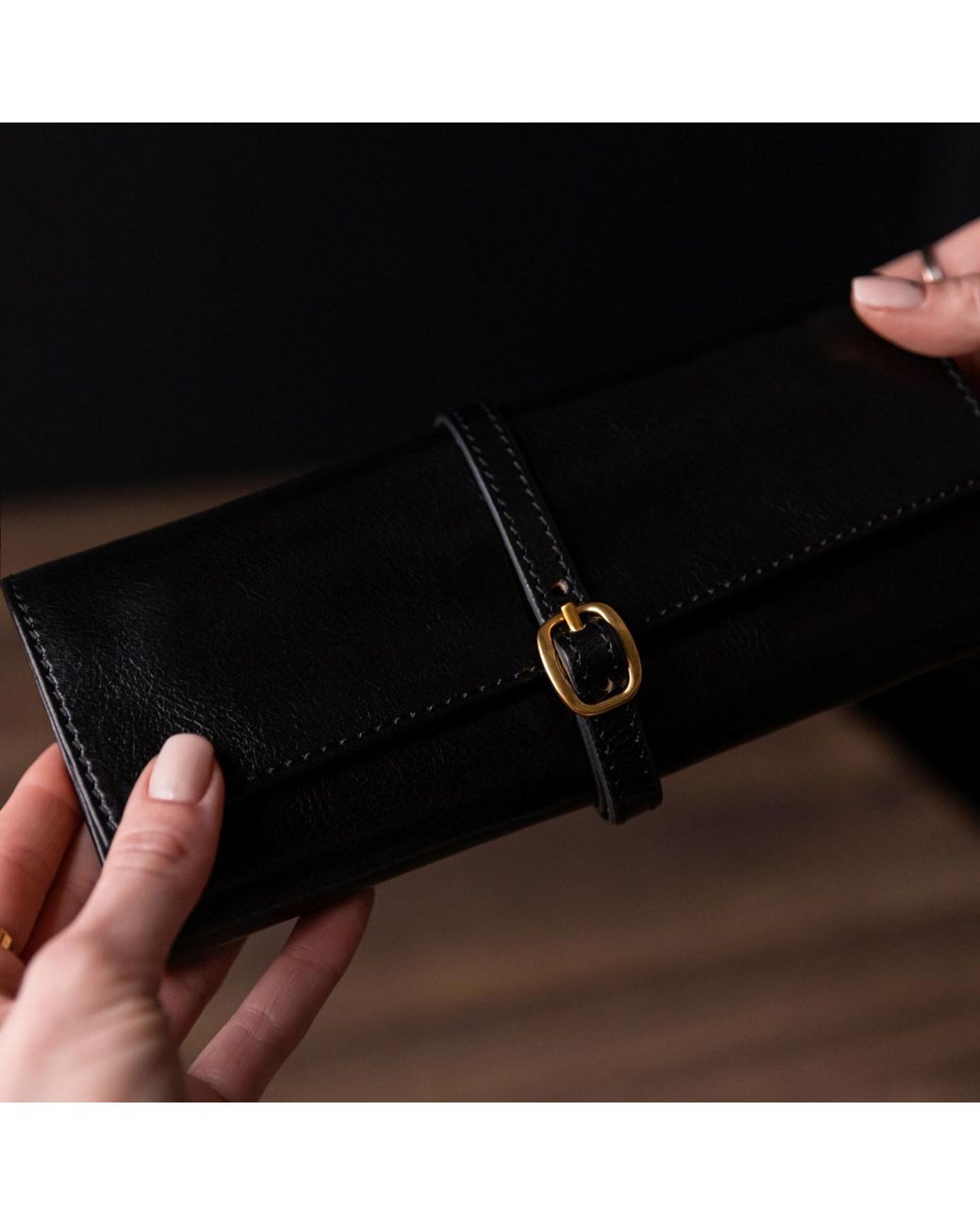 Time Resistance Black Leather Jewelry Case