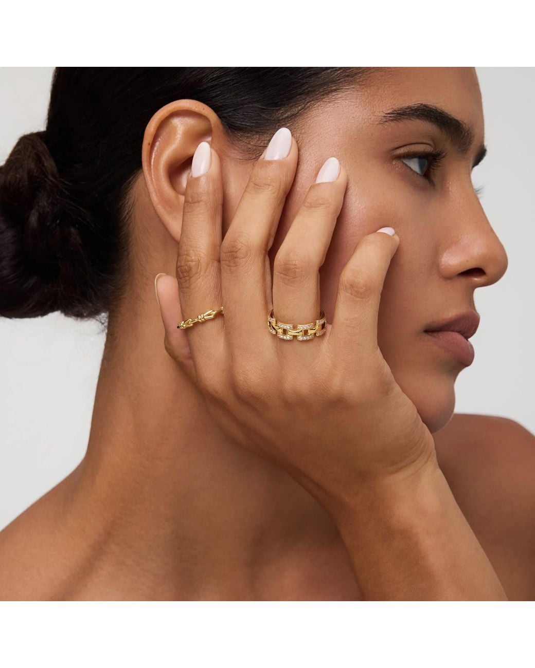 Vanhi Metallic Crystal Link Ring