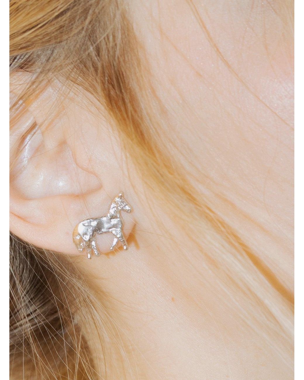 EVA REMENYI Metallic Horse Earrings