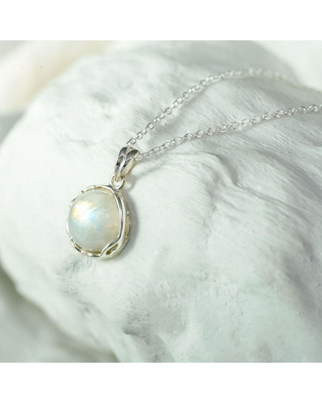 Isla Silver Metallic Moonstone Pendant