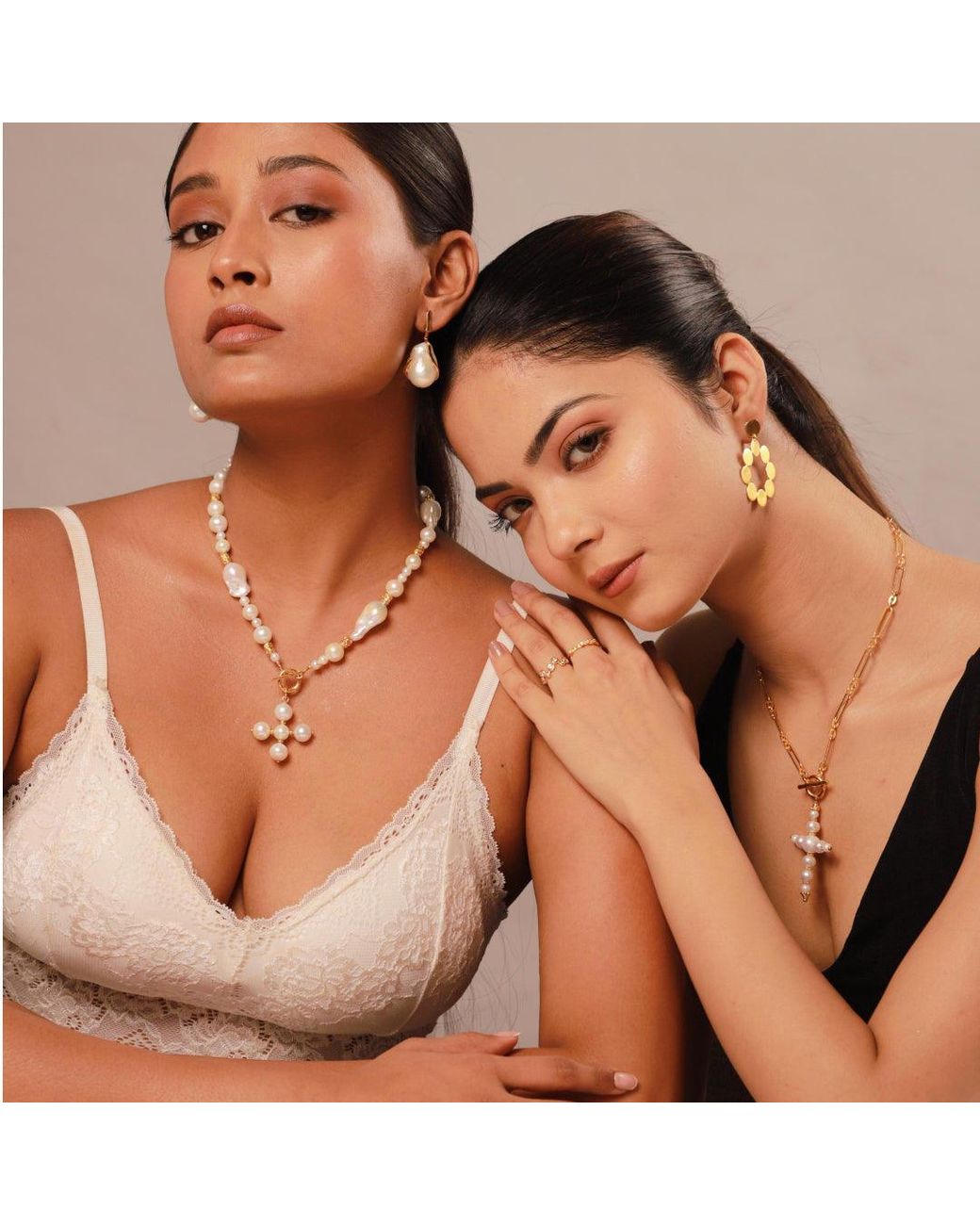 GEM BAZAAR Metallic Bottony Pearl Cross