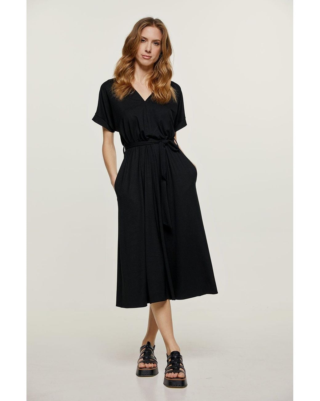 Conquista Black Belted Midi Dress