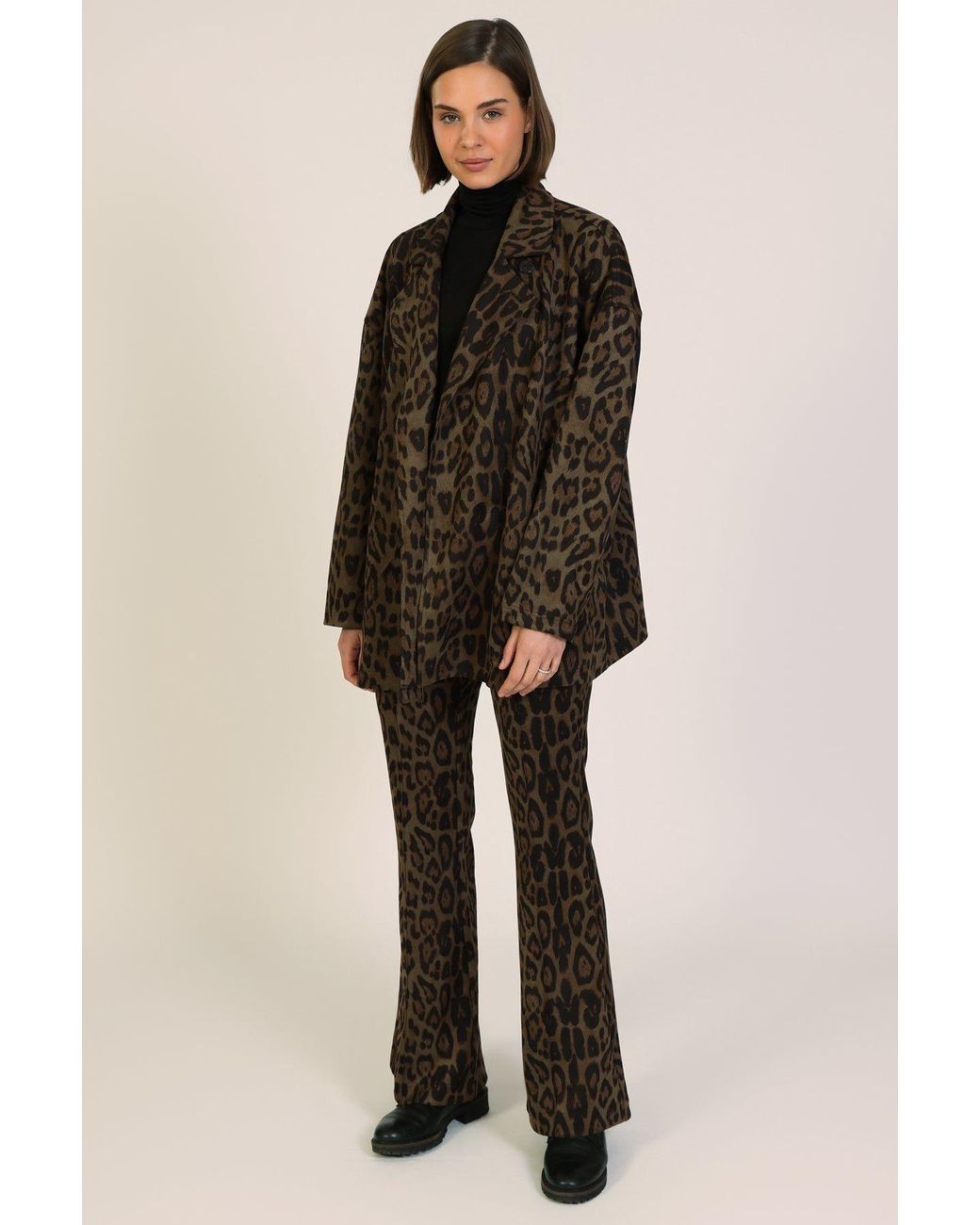 Traffic People Green Bet Lynch Lives Jules Jacket