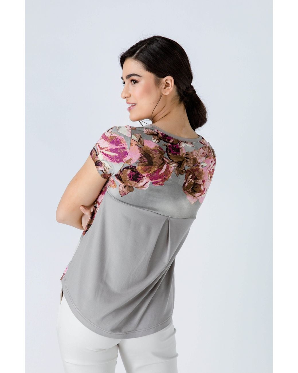 Conquista Brown Short Sleeve Floral Top