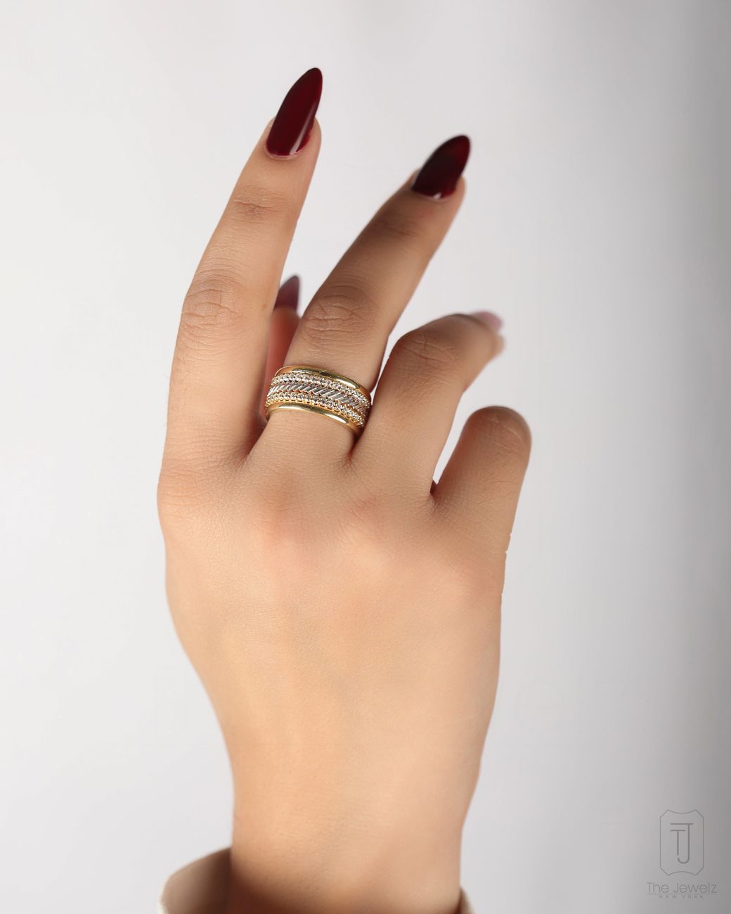 The Jewelz Metallic Keep Me Twisted Band Ring