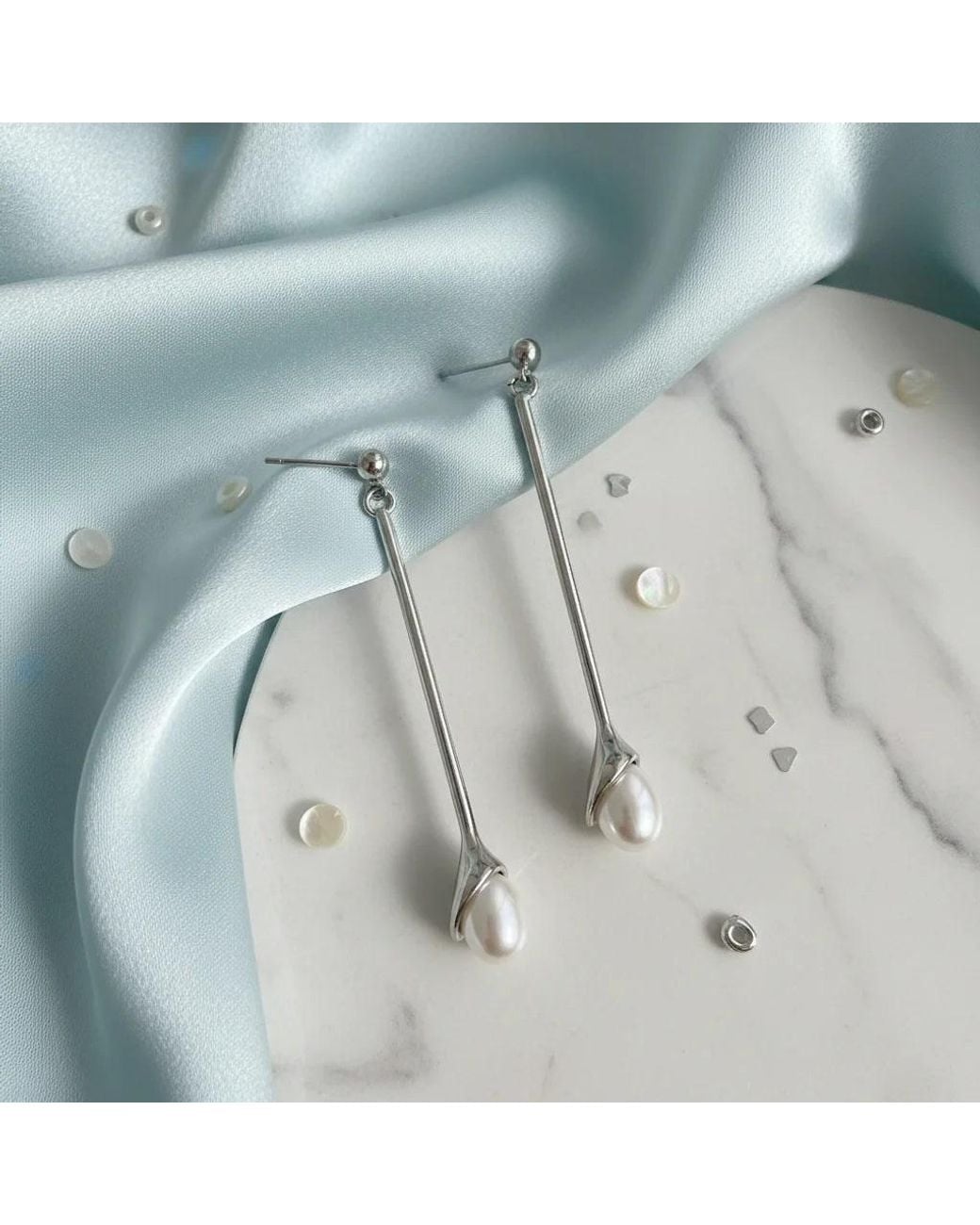 Angel Barocco Metallic Minimalist Pearl Drop Bar Earrings