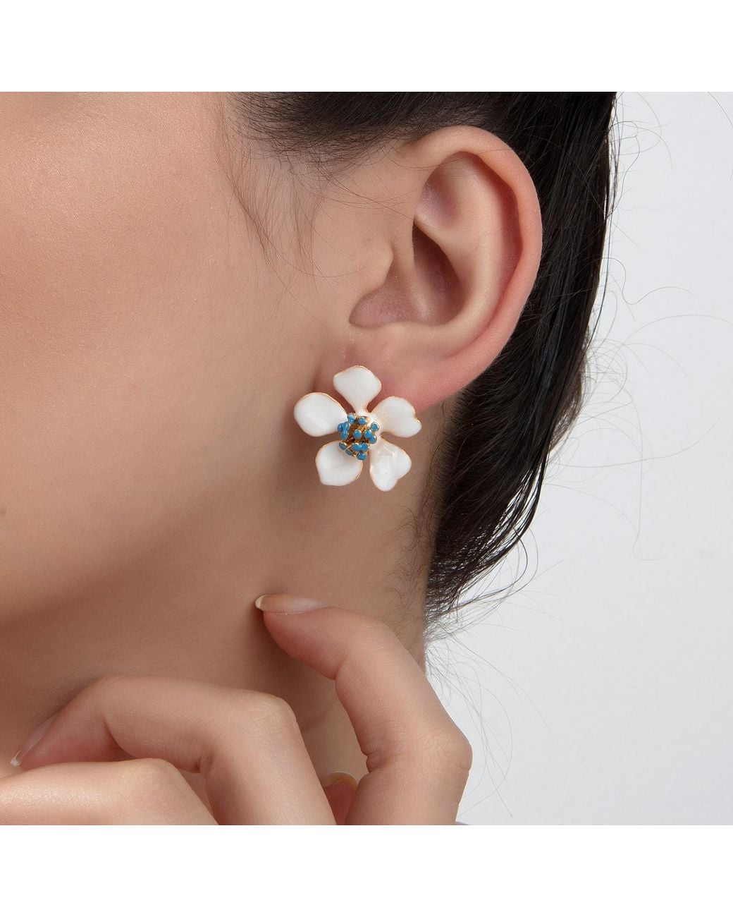 Milou Jewelry White Cherry Blossom Flower Earrings
