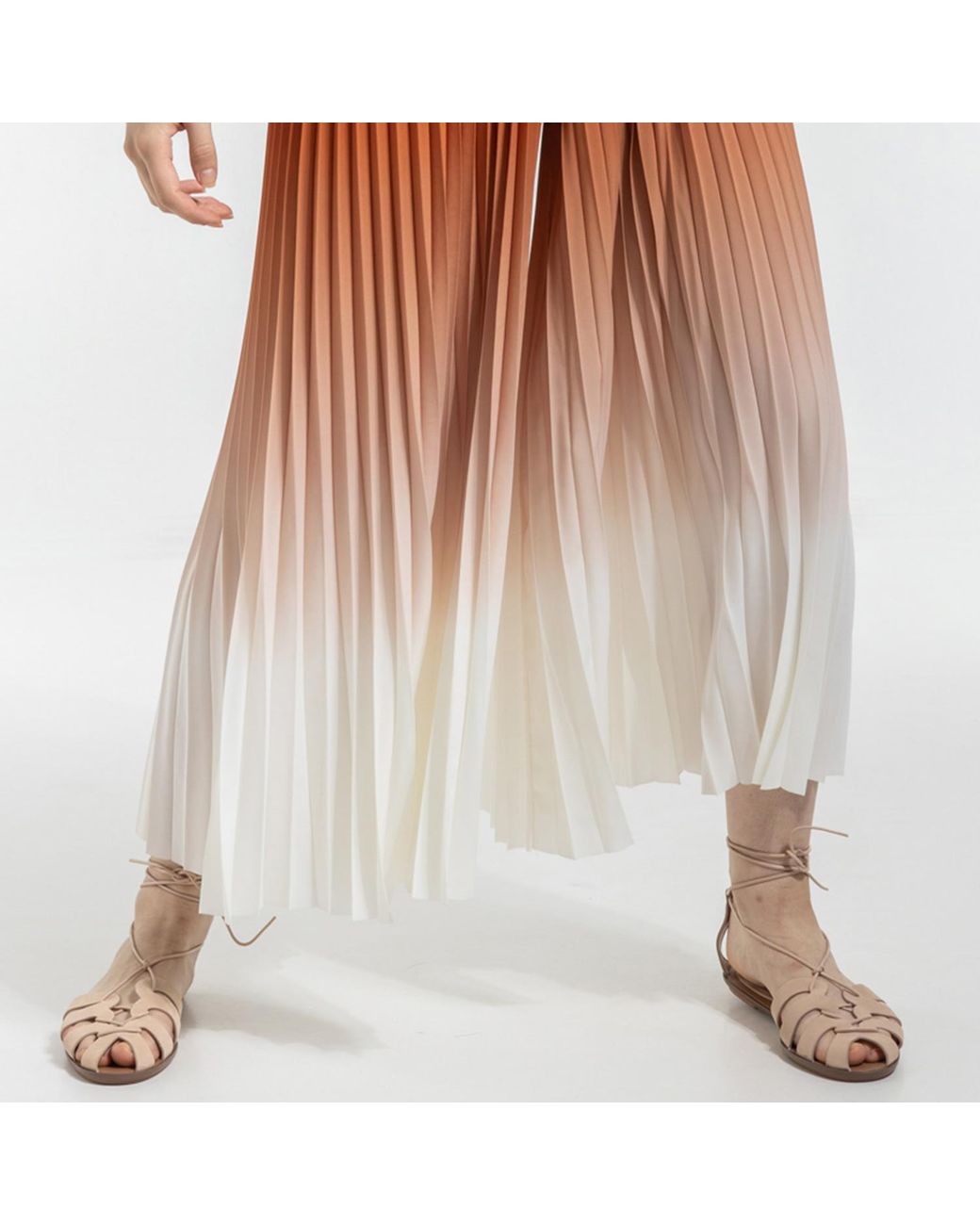 ARTISTA Orange Shape Pleated Culottes