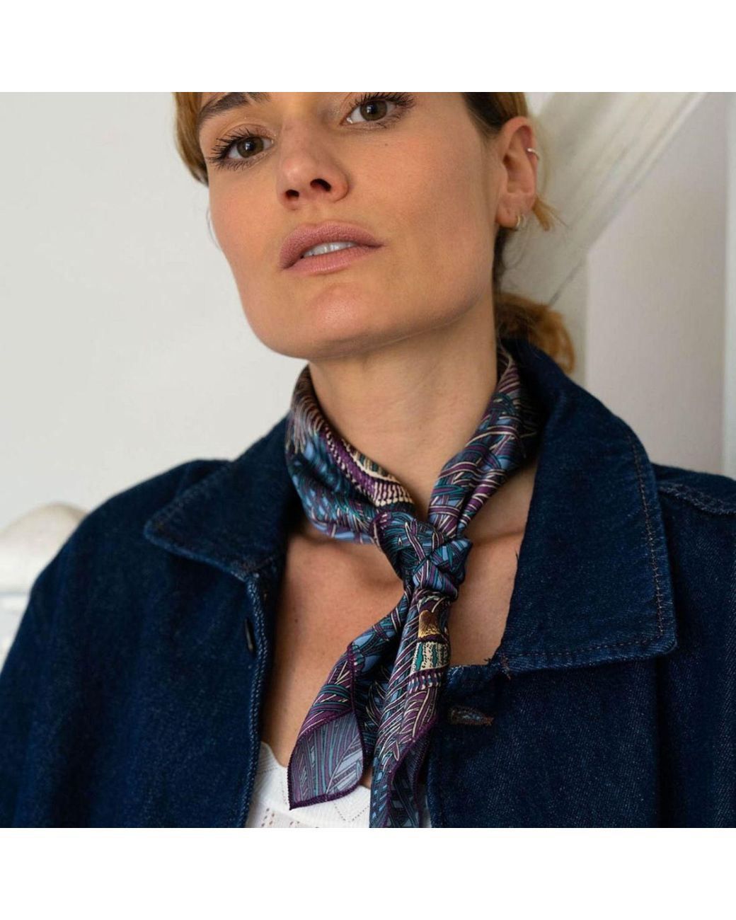 LE COLONEL Blue Liberty Queen Hera Silk Square