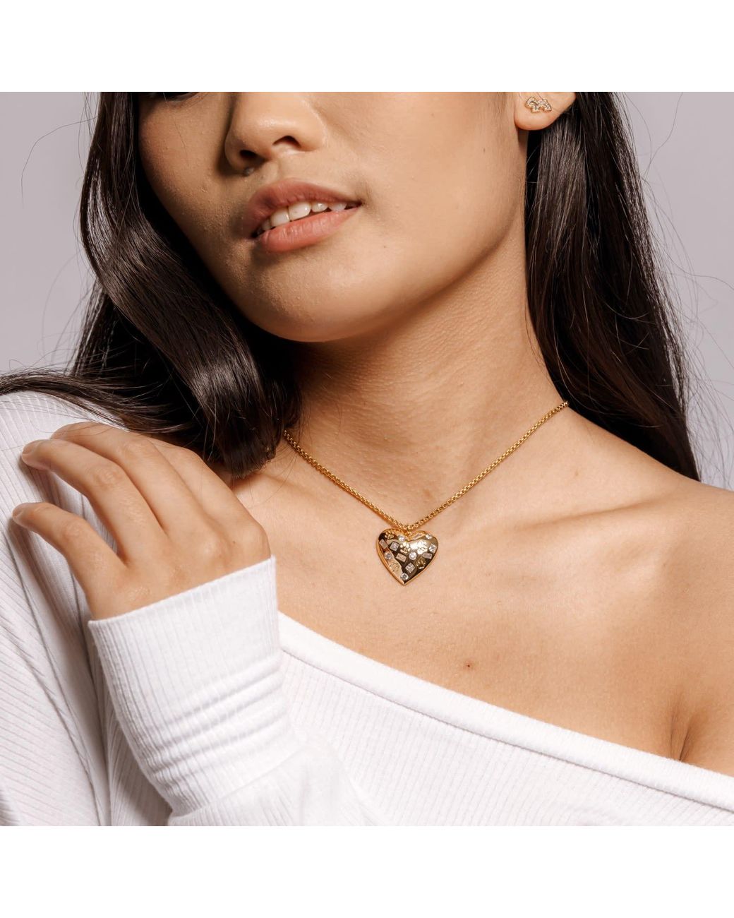 Cloud Haven Metallic Paw Prints On My Heart Necklace