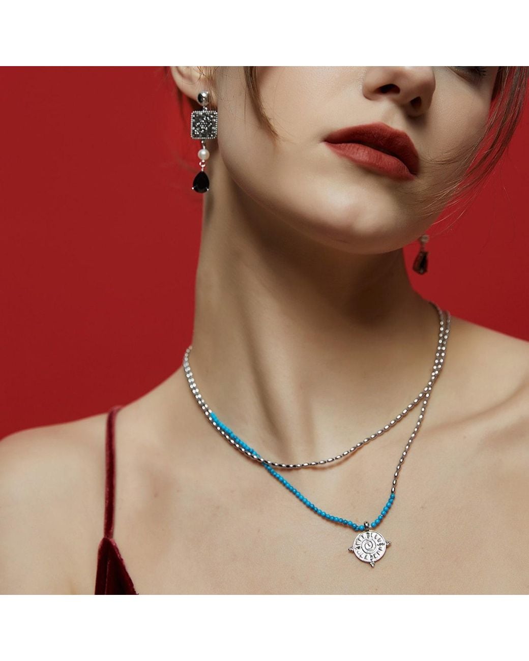 Aurozia Metallic Three Charms Simple Beaded Necklace