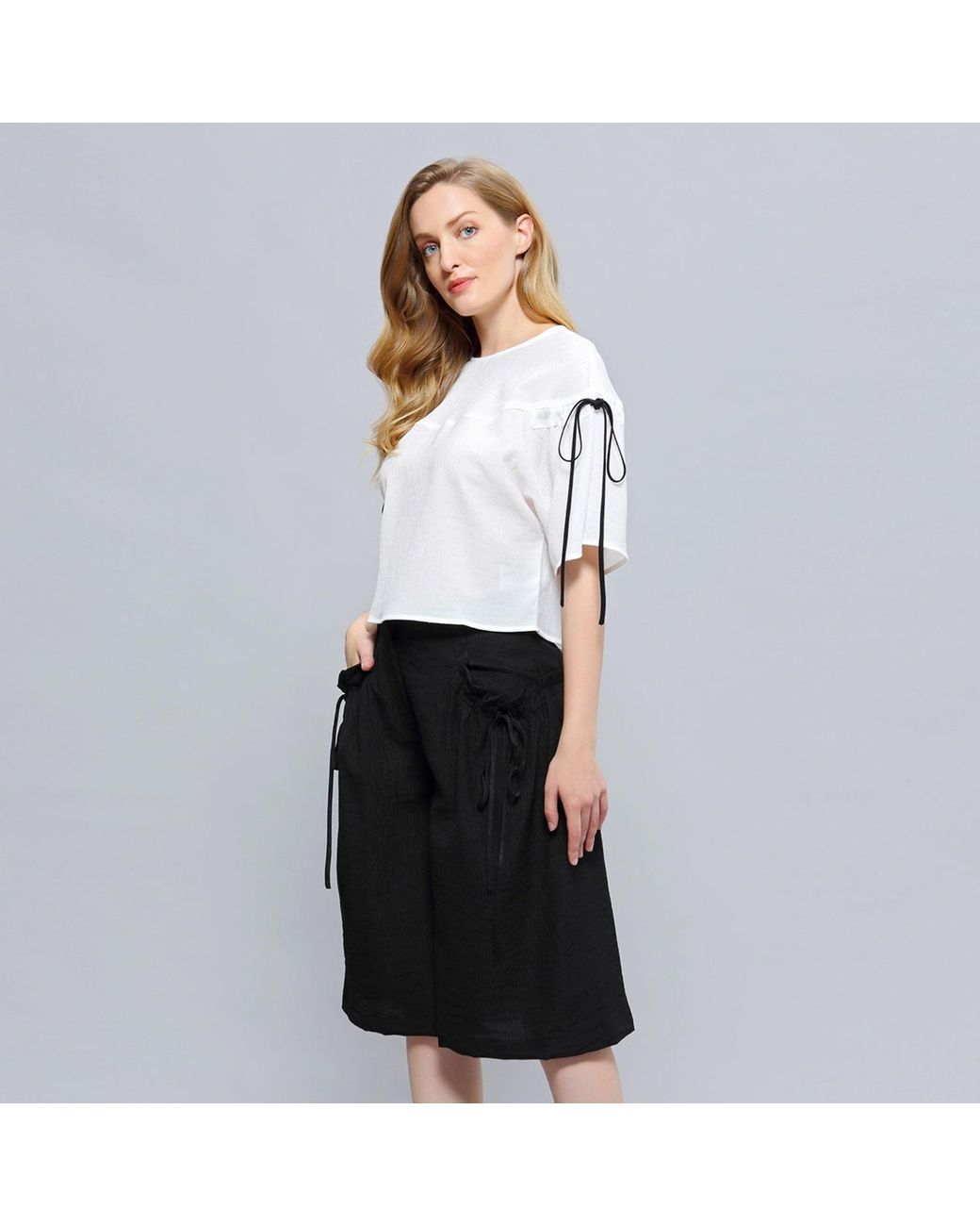 Smart and Joy Black Casual Wide Leg Capri Trousers