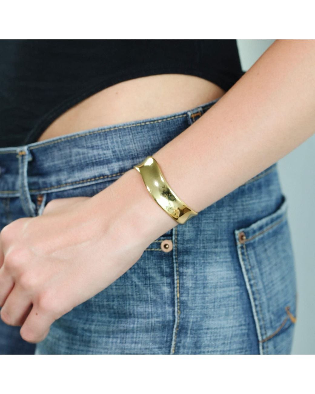 Miss Cecilia Yellow Curve Cuff Bangle