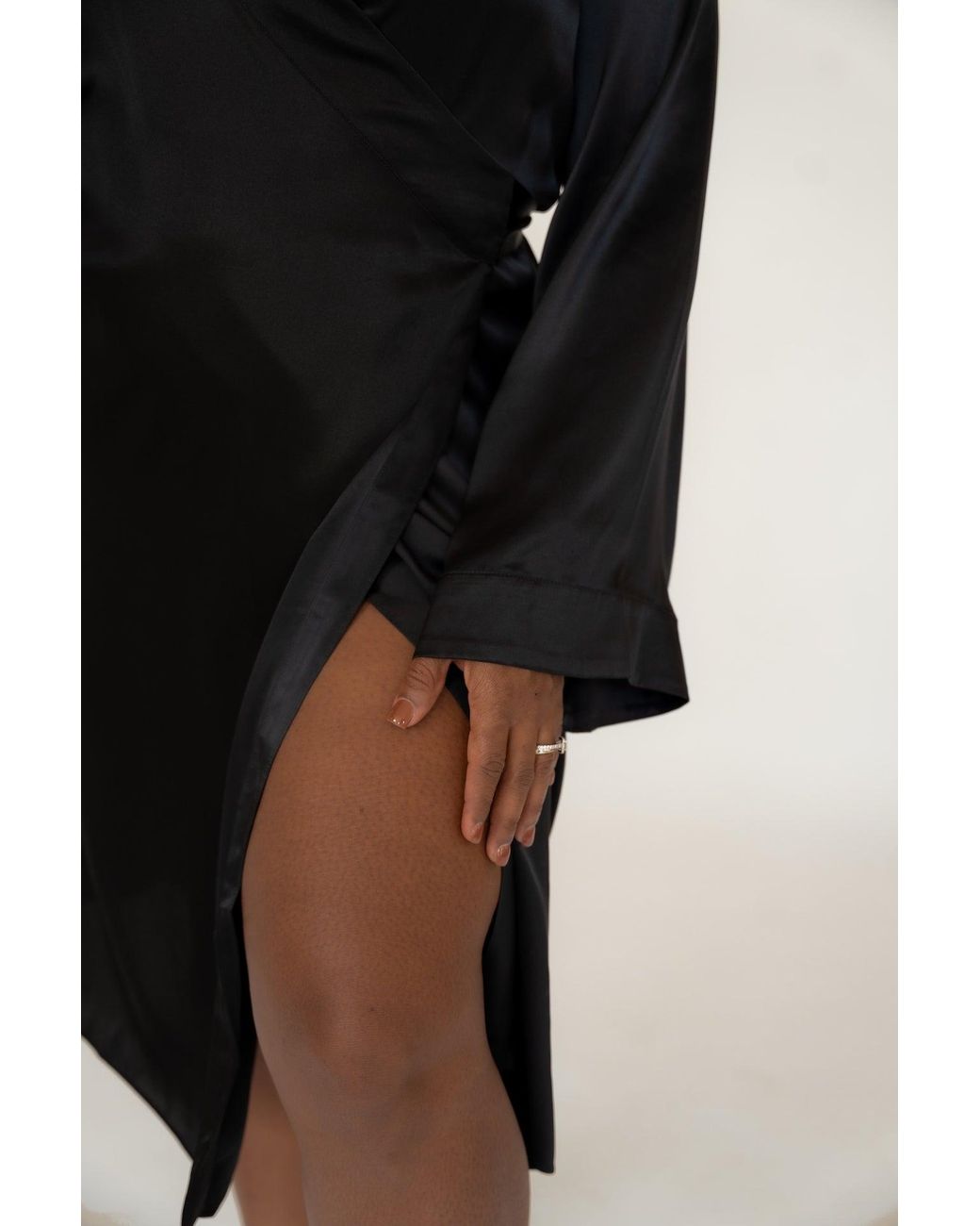 Je Mérite (I Deserve) Black Silk Wrap Robe
