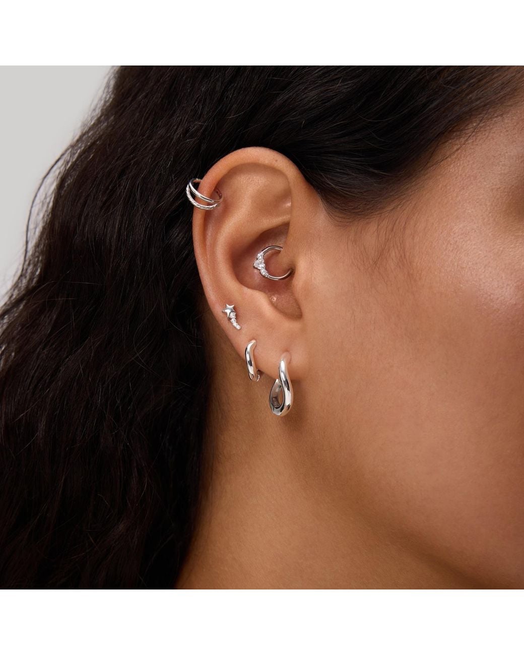 Vanhi White Nori Twisted Hoop Earrings