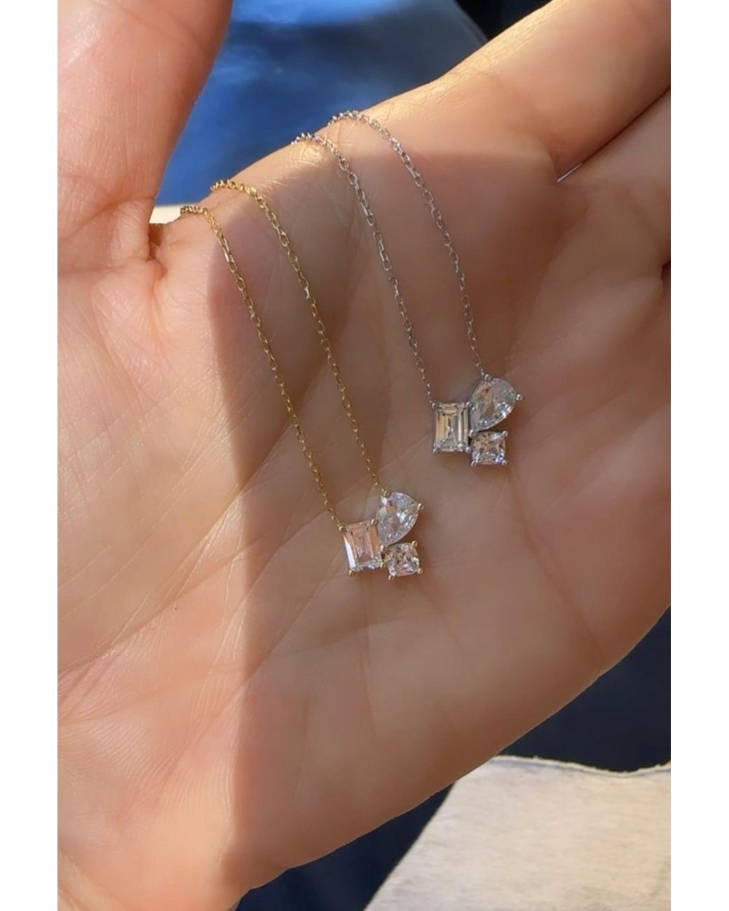 SHYMI Metallic Three Stone Necklace