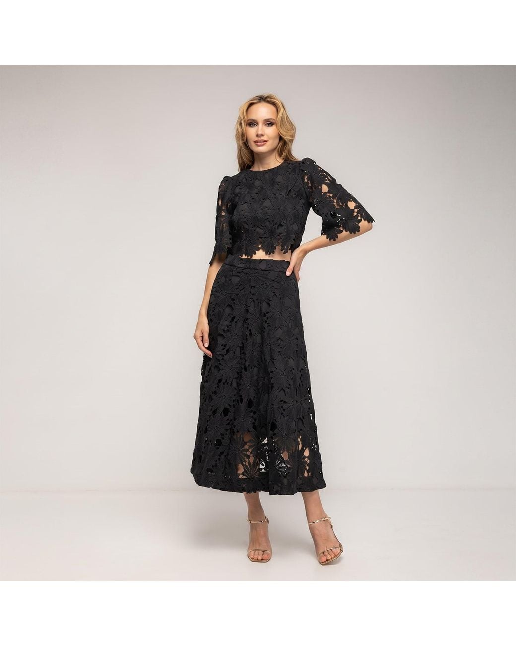 Tantra Spain Sl Black Cropped Guipure Top With Lantern Sleeves