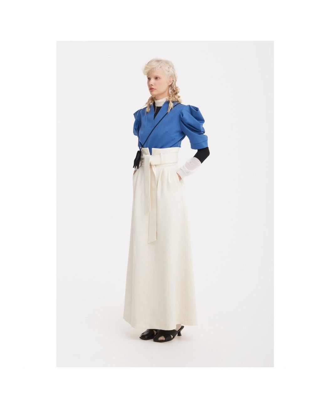 Julia Allert Blue V-Neck Puff Sleeve Top