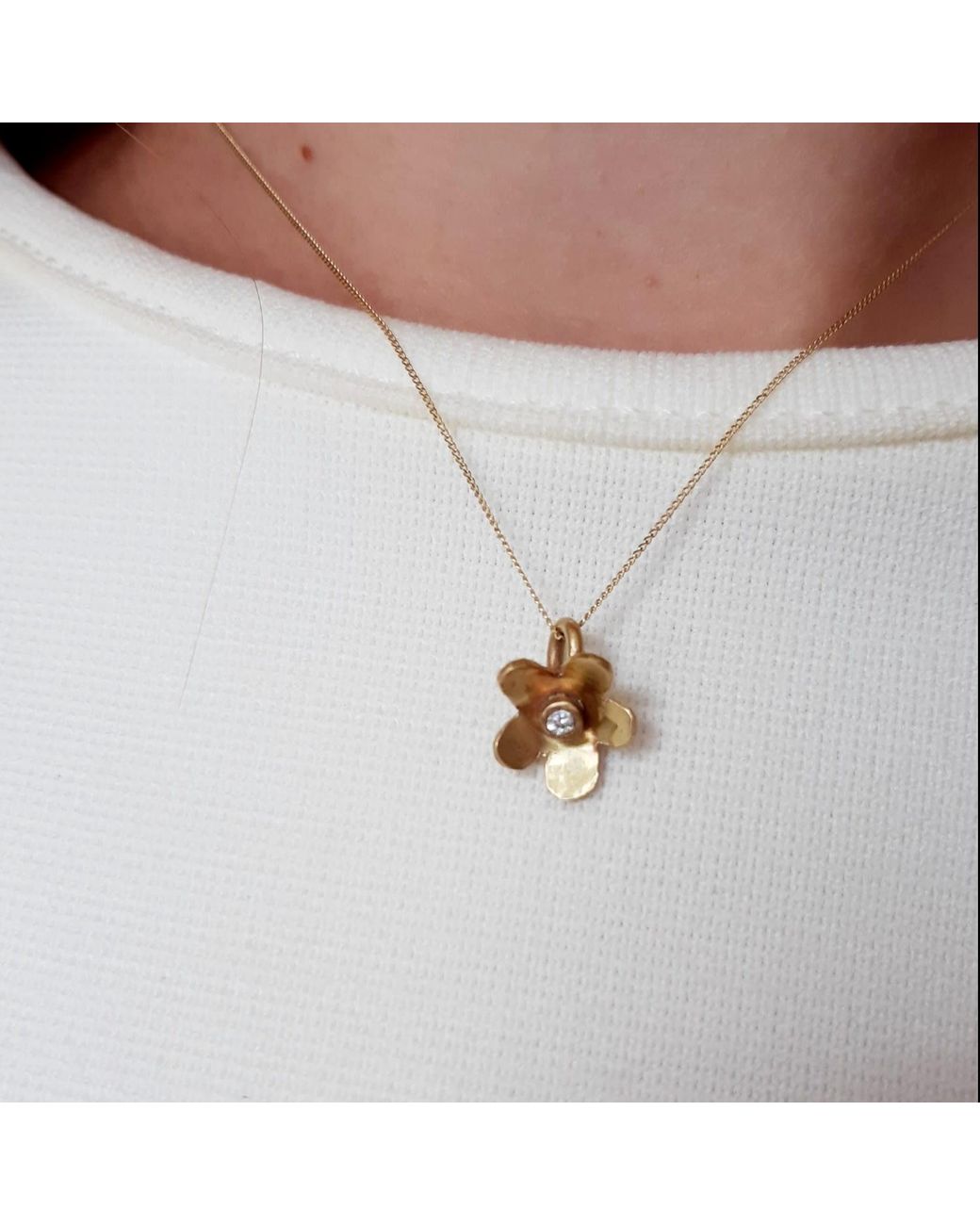 Lily Flo Jewellery Metallic Daisy 9K Solid And Lab Grown Diamond Stud Necklace