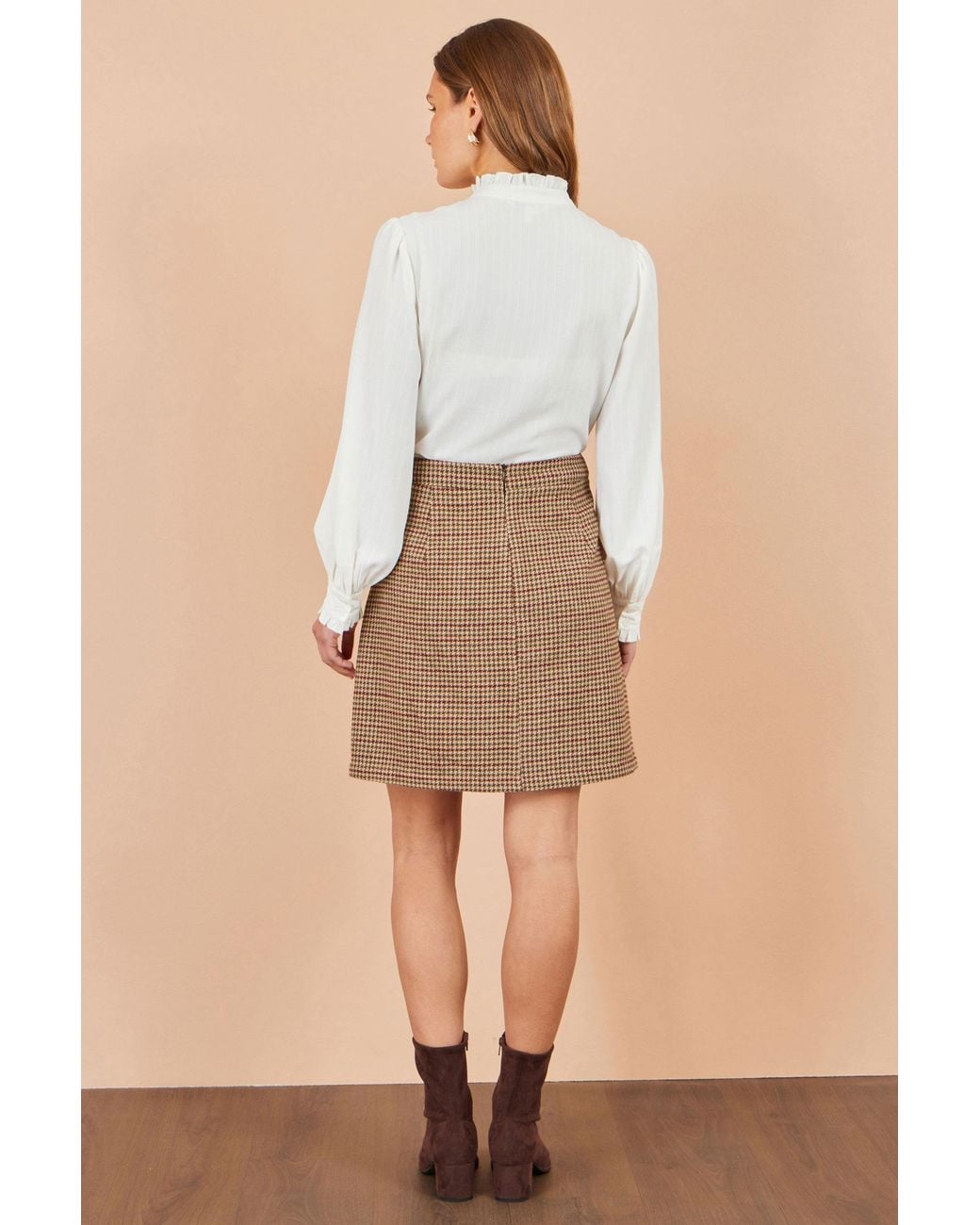 Yumi' Natural Check Mini Skirt With Pockets