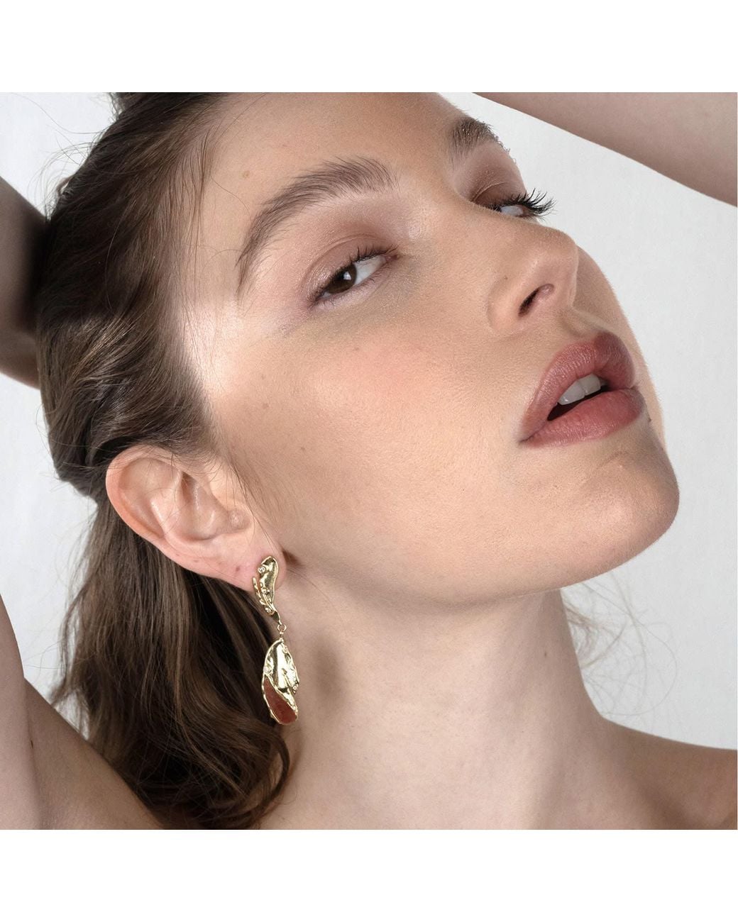 Rare Matters Jewelry Metallic Strawberry Quartz Wave Drop Earrings