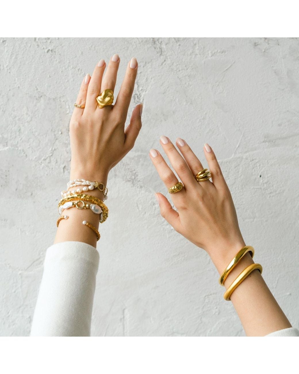 LINYA JEWELLERY Metallic Grel Thick Asymmetric Matte Bracelet