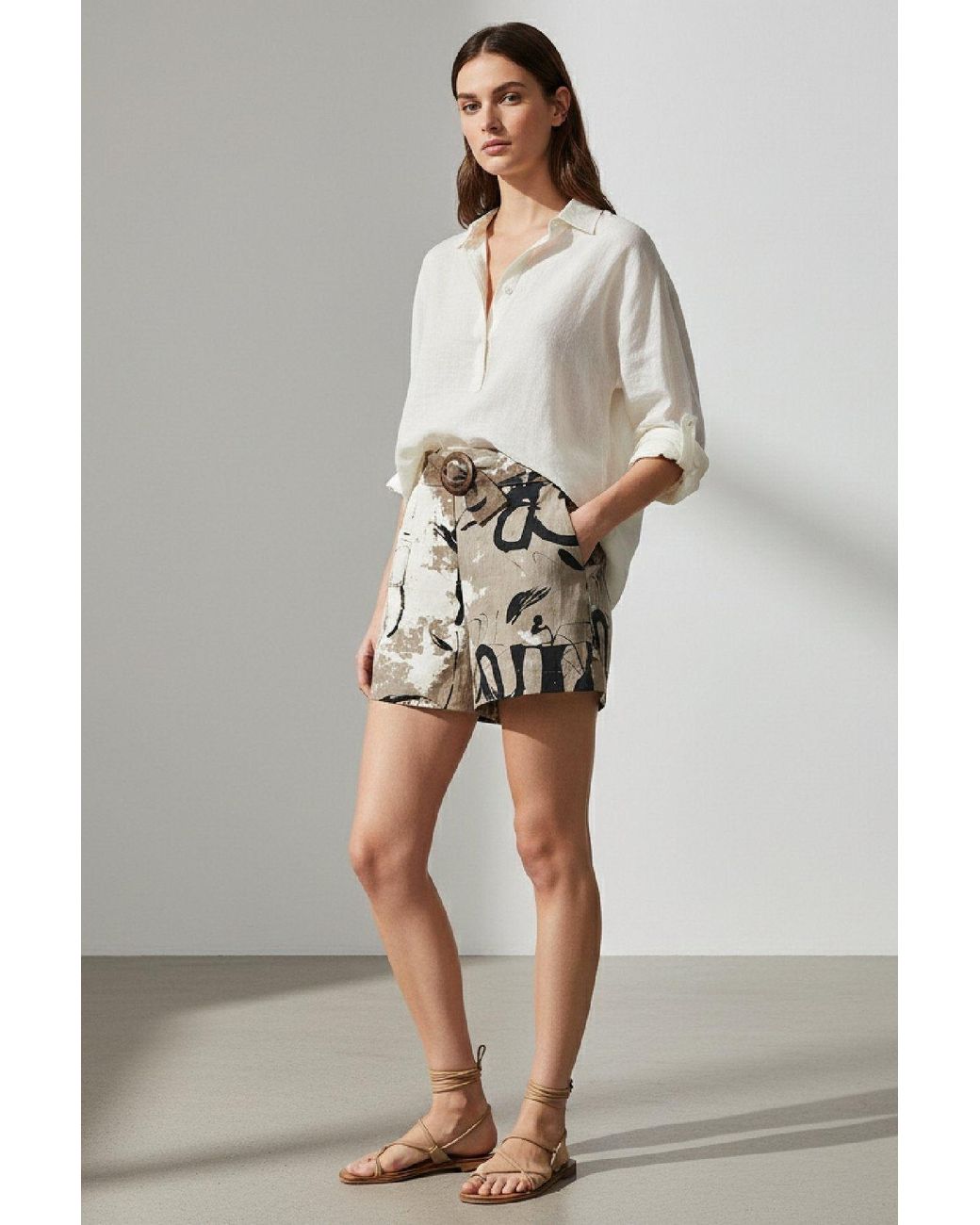 Conquista Multicolor Art-Print Linen-Blend Belted Shorts