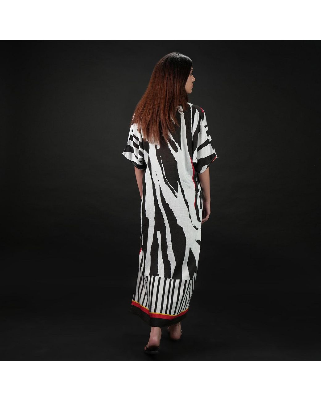 DHARA SHETH DUBAI Black Into The Wild Zebra Animal Print Long Cotton Kaftan Dress With Side Slit