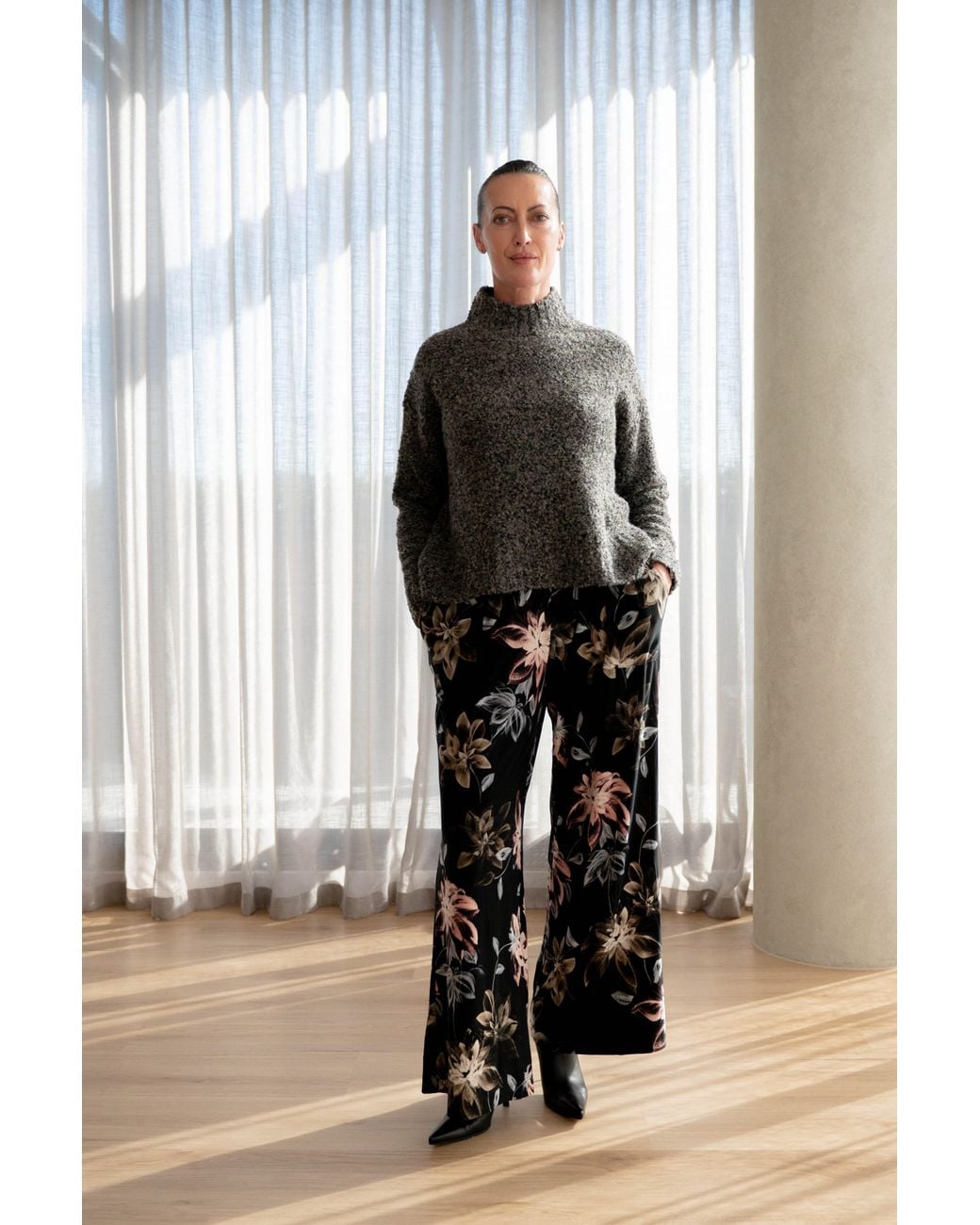 Lindsay Nicholas New York Gray Bouclé Mock-Neck Knit Sweater