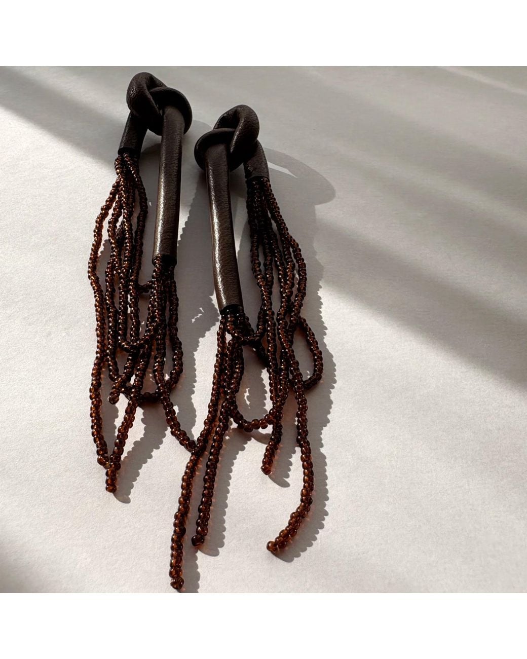 WAIWAI Black Knot Bead Strand Earrings