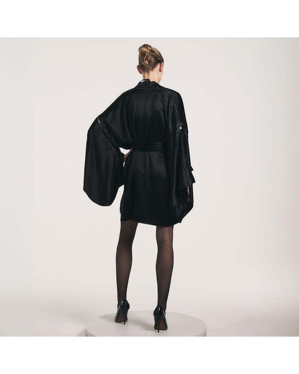 Lunatic Femme Black Stroke Of Midnight Silk Kimono Robe