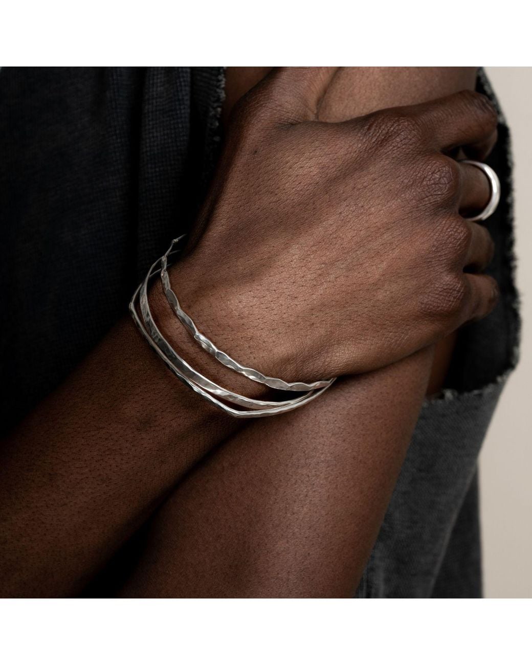 Dower & Hall White Hammered Cushion Nomad Bangle for men