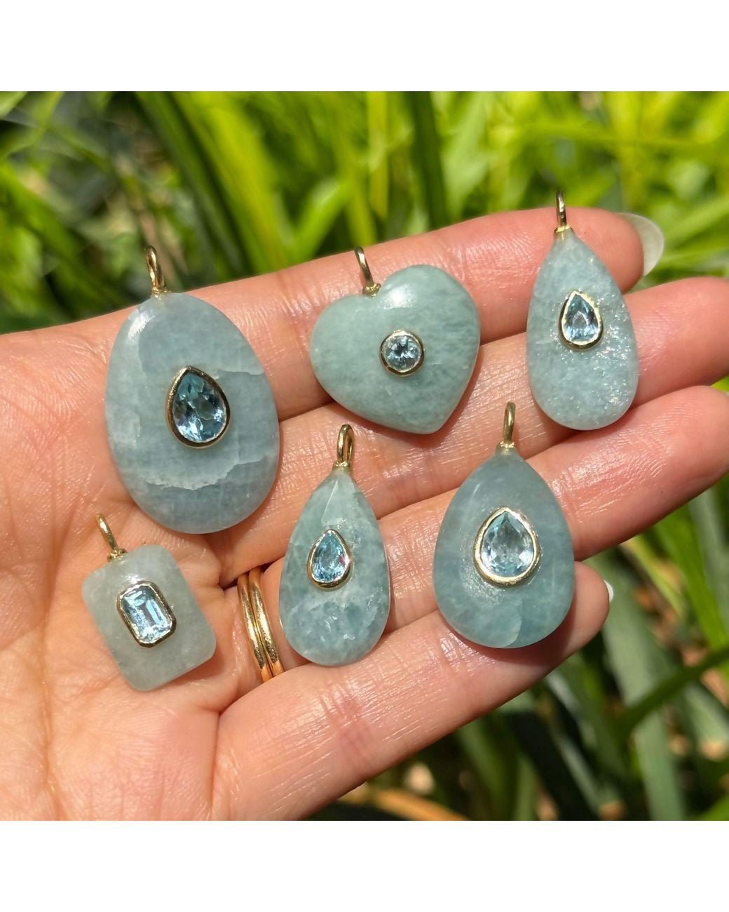 KAMARIA Blue Aquamarine Gemstone Pendant With Topaz