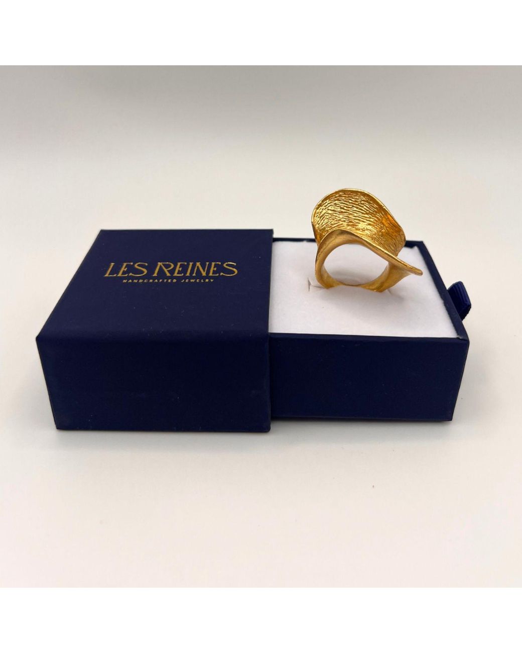 Les Reines Metallic Eterna Wave