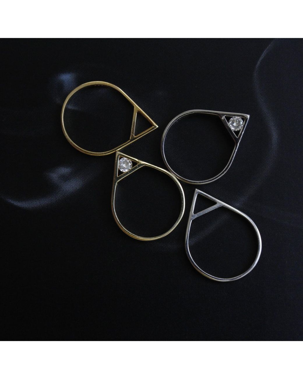 Gutta Design Metallic Triangle Ring Plated