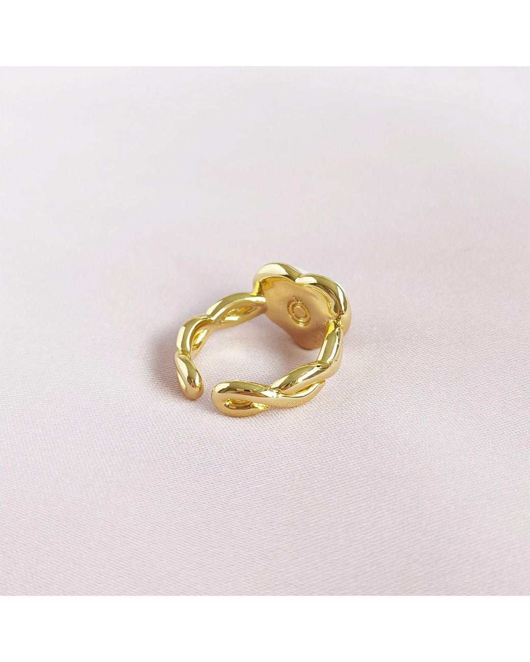 POPORCELAIN Metallic Porcelain Pearly Heart Braided Ring