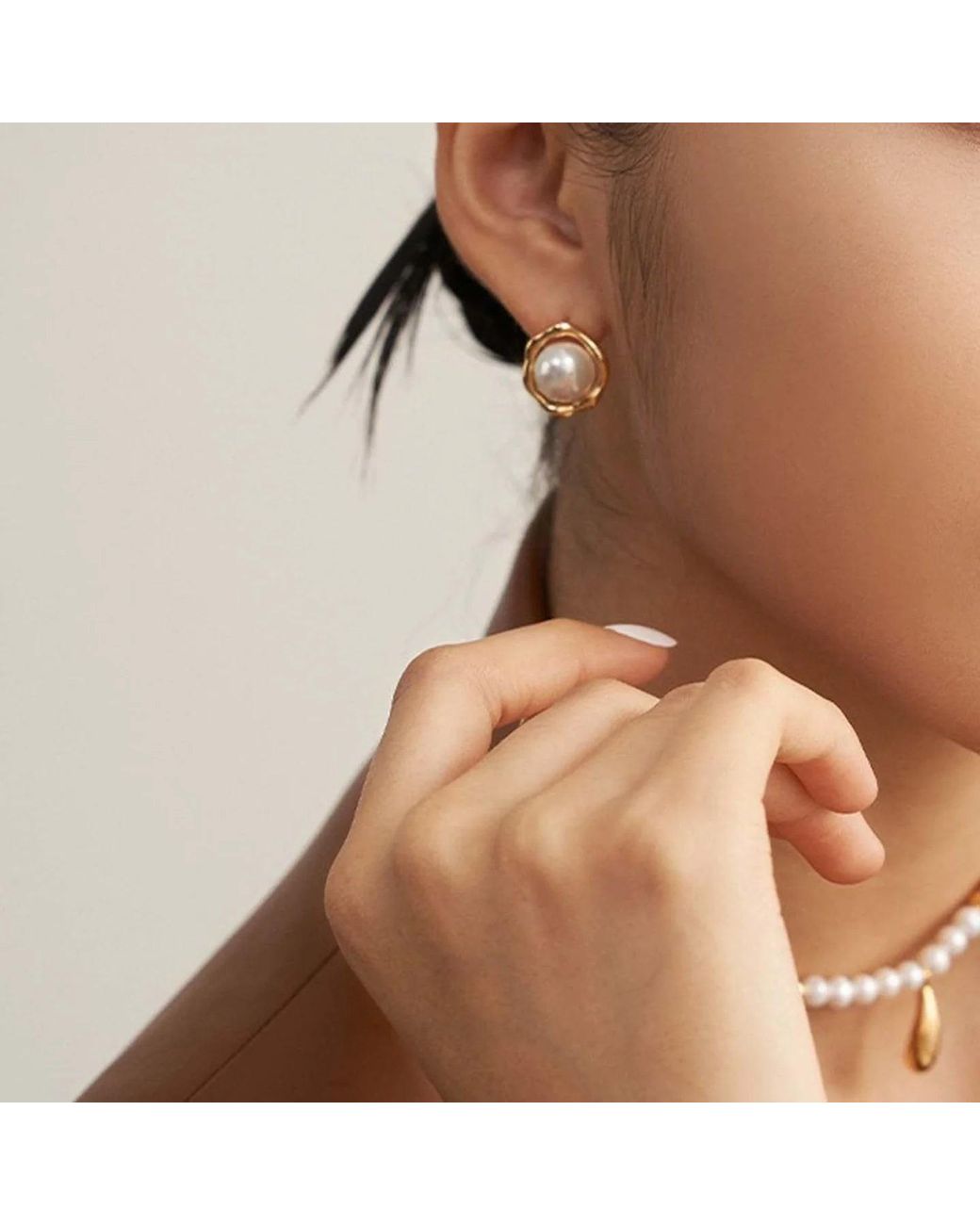 Angel Barocco Metallic Freshwater Round Pearl Stud Earrings
