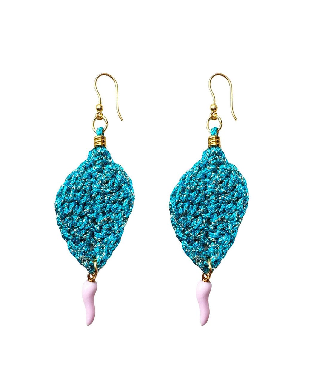 Hilo De Mar Blue Leaf Earrings With Chilli