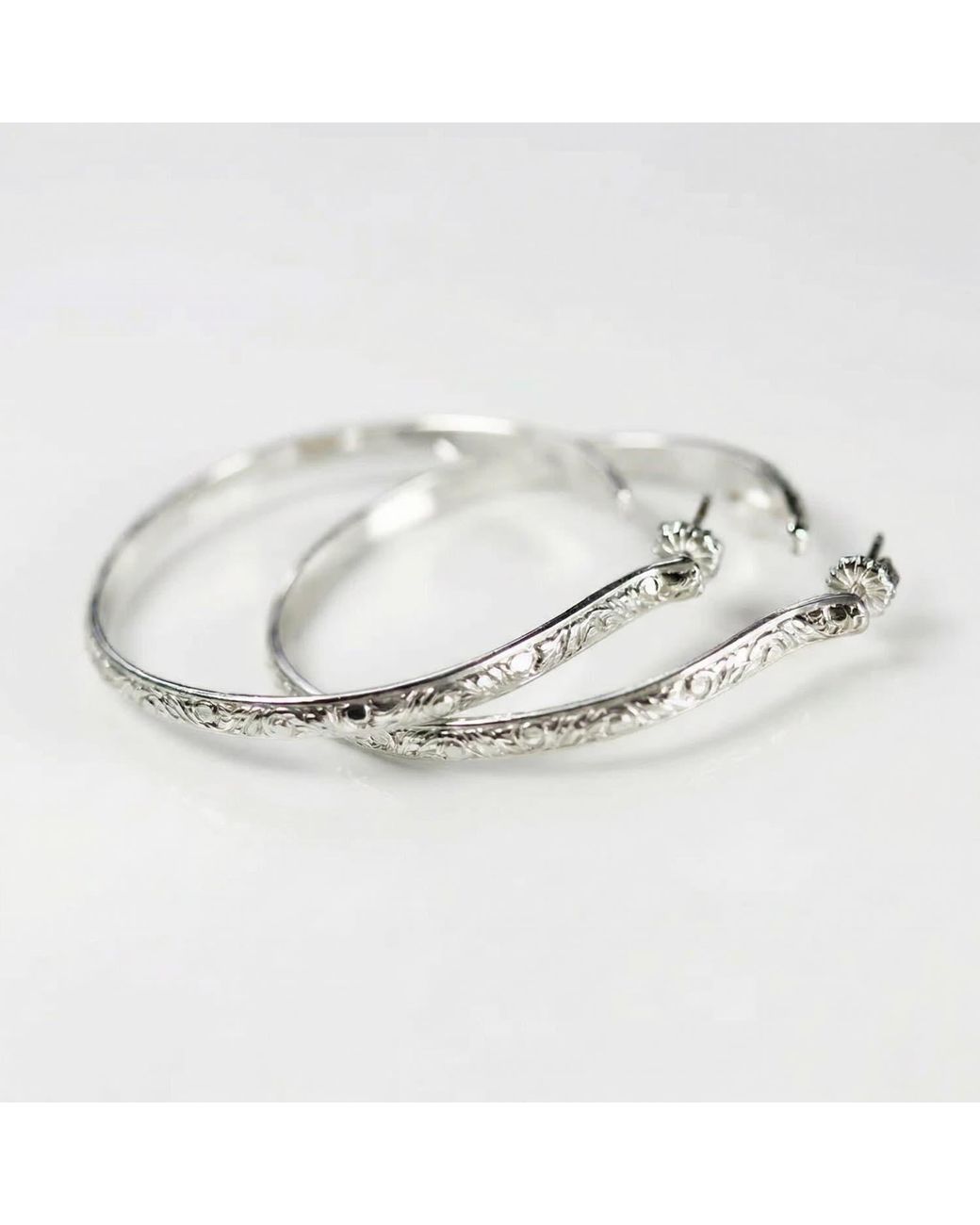 Melt'm Jewelry Metallic Large Oval Hoop Earrings