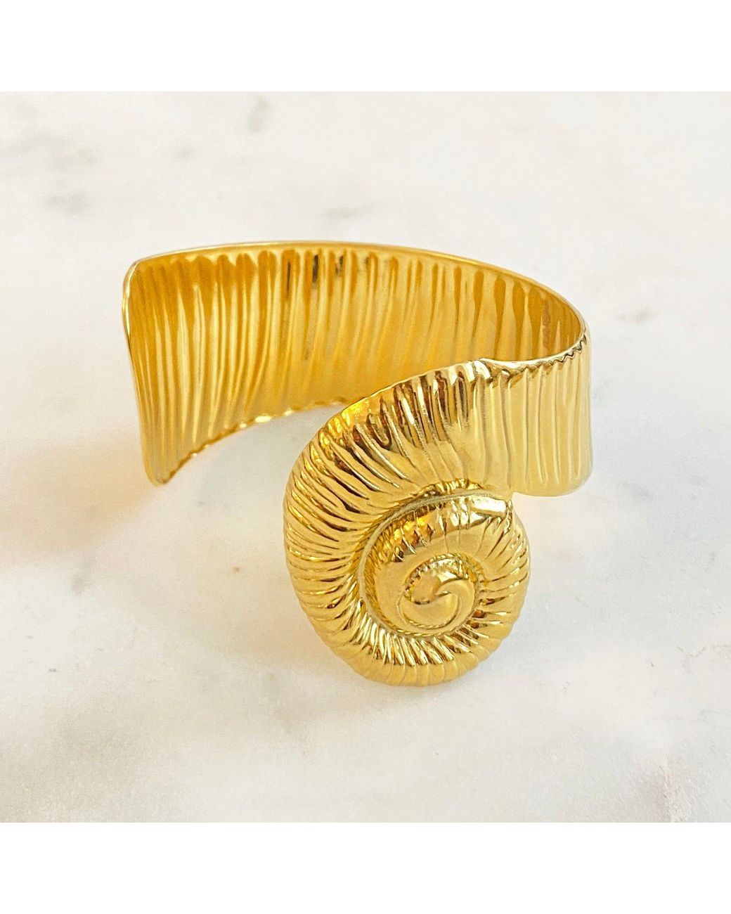 Smilla Brav Yellow Bold Shell Cuff Aleyna
