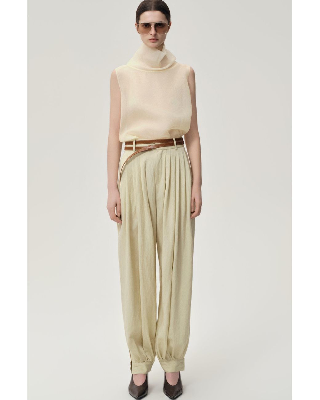 FRONT ROW SHOP Natural Neutrals Balloon Pleat Trousers Butter