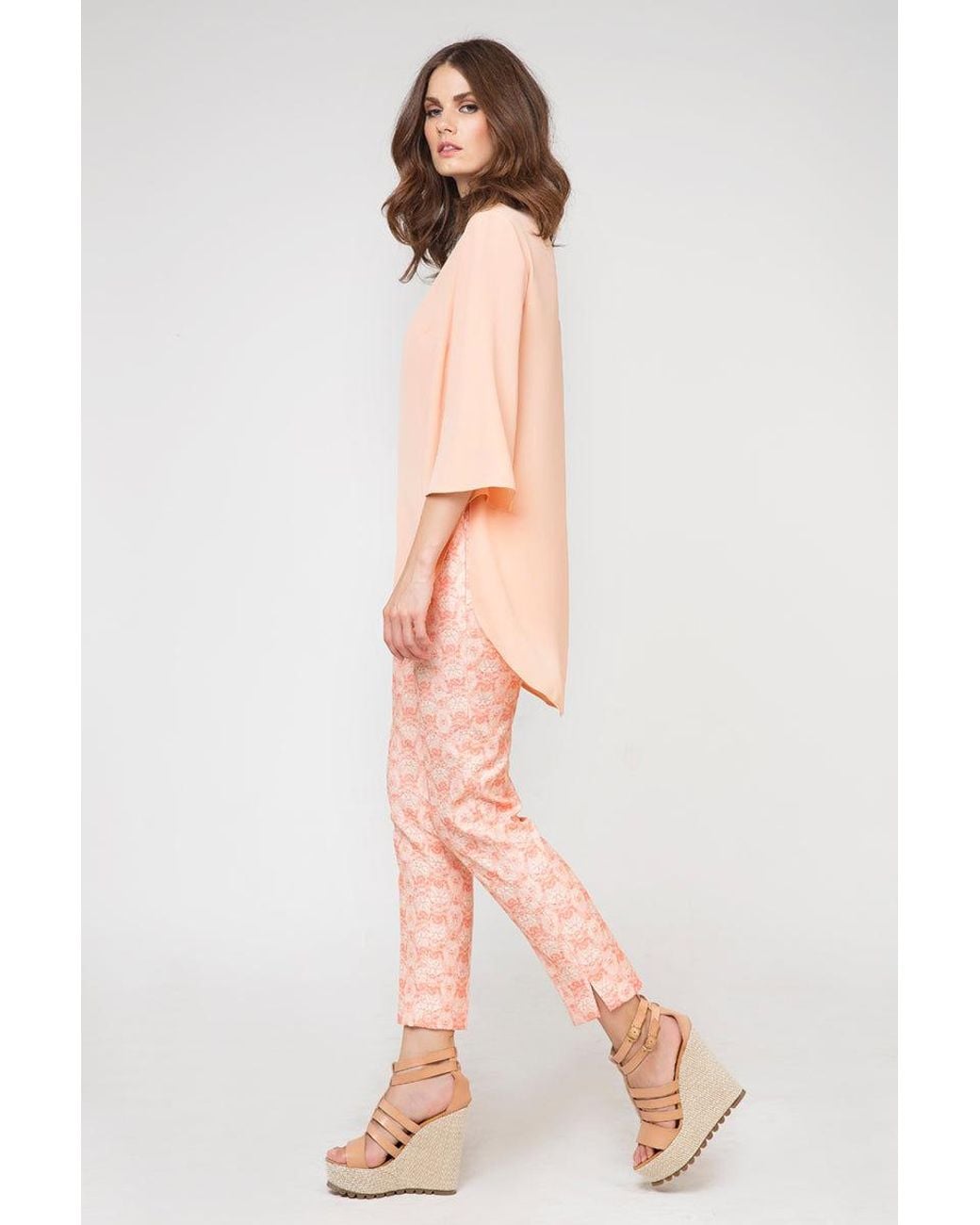 Conquista Pink Tapered Print Pants By Fashion