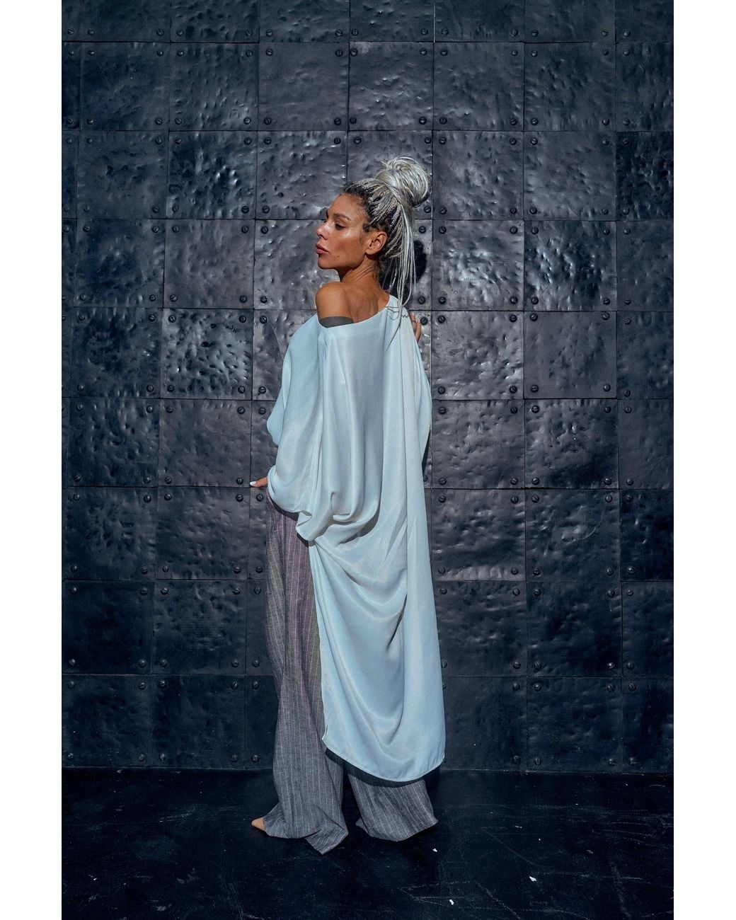 Clothes by Locker Room White Off-The-Shoulder Maxi Tunic
